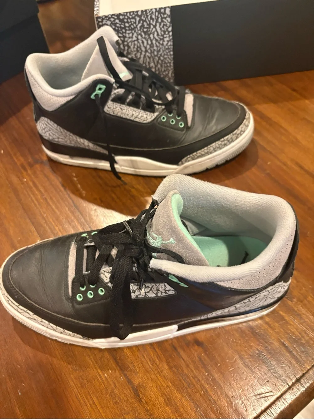 Nike Air Jordan 3 Retro Green Glow CT8532-031 Men’s Size 9 w/ Original Box